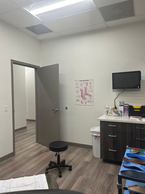 Chandler podiatry treatment room
