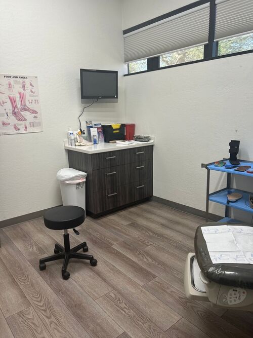 Chandler podiatrist treatment room